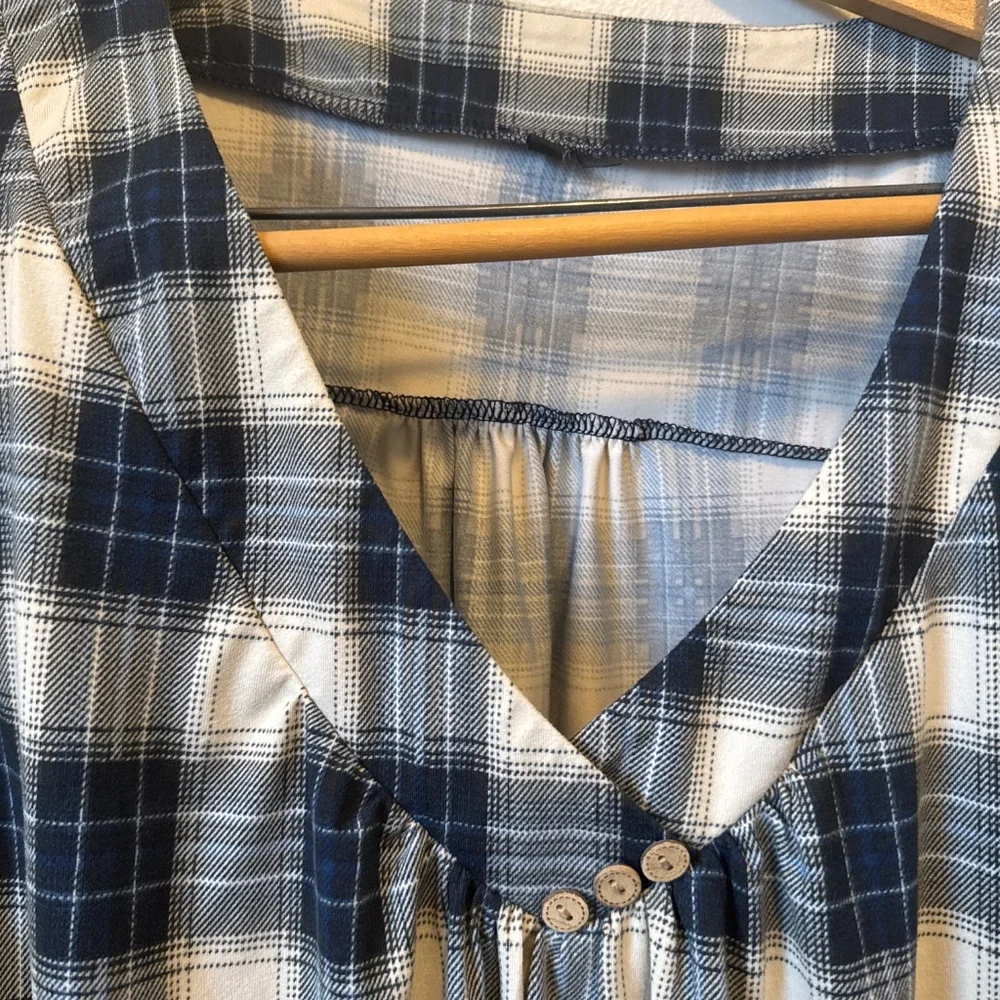 Super soft plaid blouse with 3/4 length sleeve - Picture 3 of 5